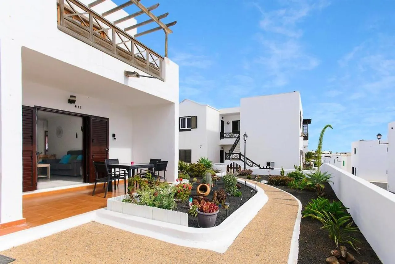 Daire 2 Bedrooms Appartement At Tias 500 M Away From The Beach With Shared Pool Garden And Wifi